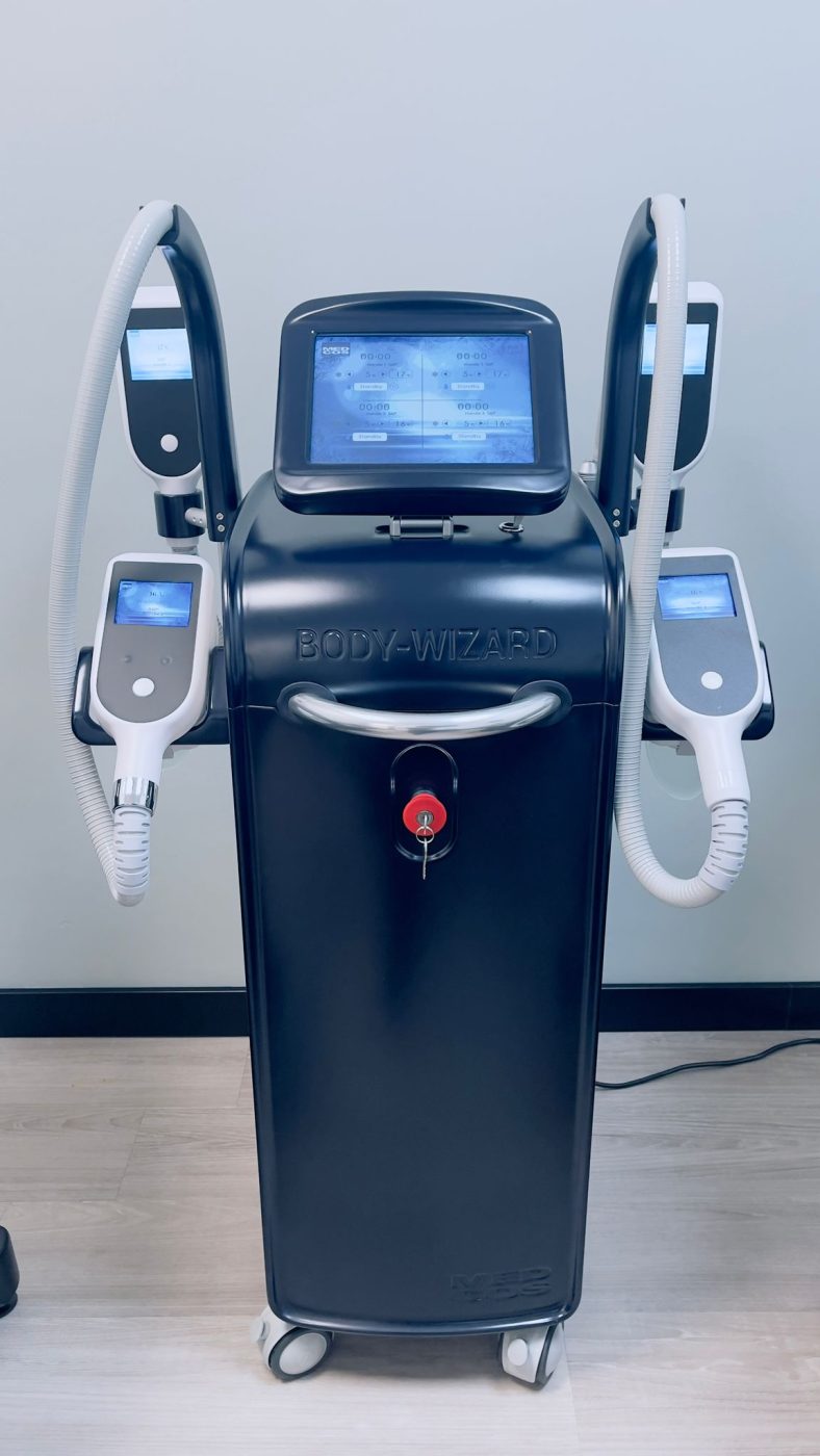 De Body-Wizard Duo van MedCos staat klaar. Cryolipolyse voor plaatselijke vetophopingen, zonder naal...